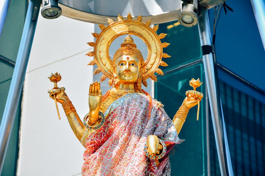 ไหว้พระแม่ลักษมี