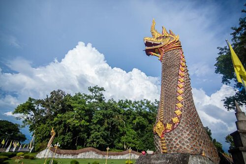 บันไดนาค พระธาตุแช่แห้ง