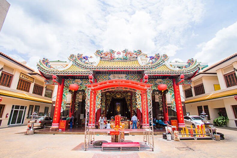 มูลนิธิเทียนฟ้า, เยาวราช