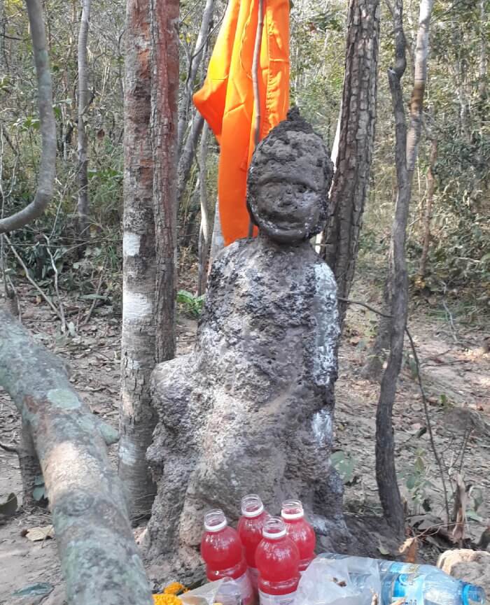 จอมปลวกรูปคน คล้ายกุมาร-องค์พระ