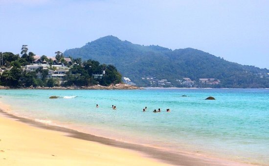 หาดสุรินทร์ ภูเก็ต ทะเลน่าเที่ยว