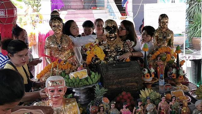 ขอเลขพ่อขุนช้างมหาเศรษฐี