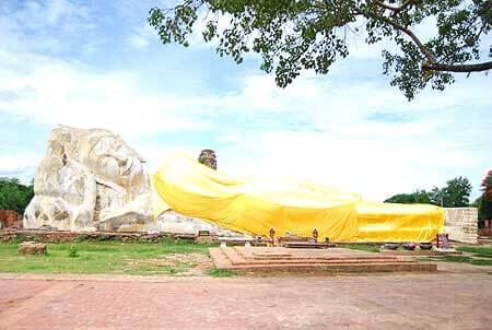 พระนอน