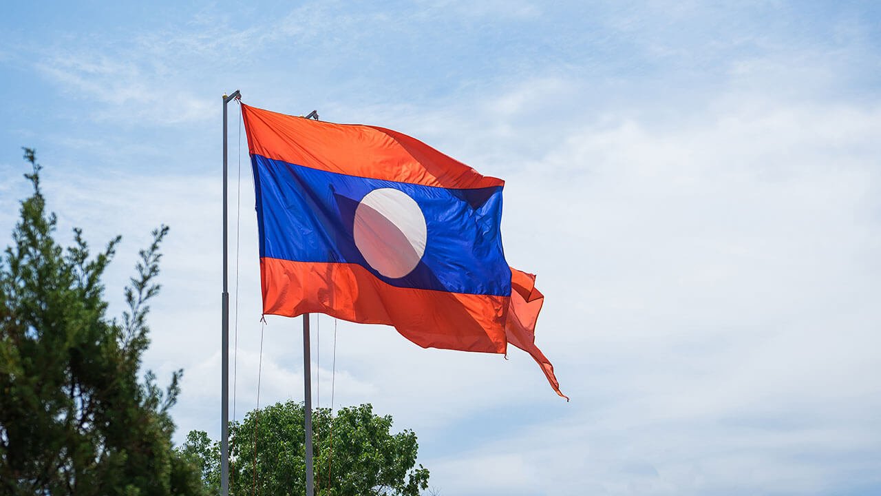 ธงชาติลาว