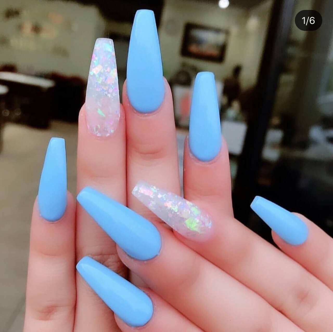 เล็บสีฟ้า