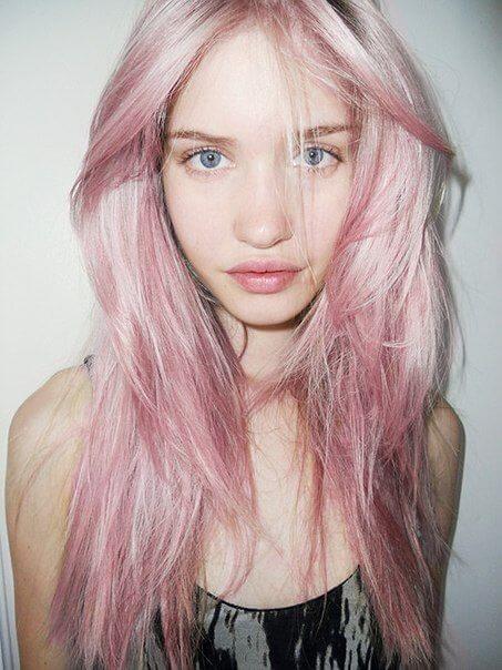 ผมสีชมพู